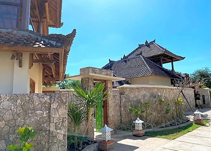 ホテル Sari Bumi 3*